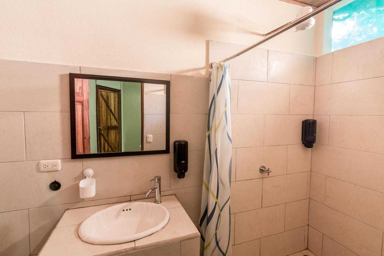 Sea Tower Hotel Puerto Viejo de Talamanca المظهر الخارجي الصورة