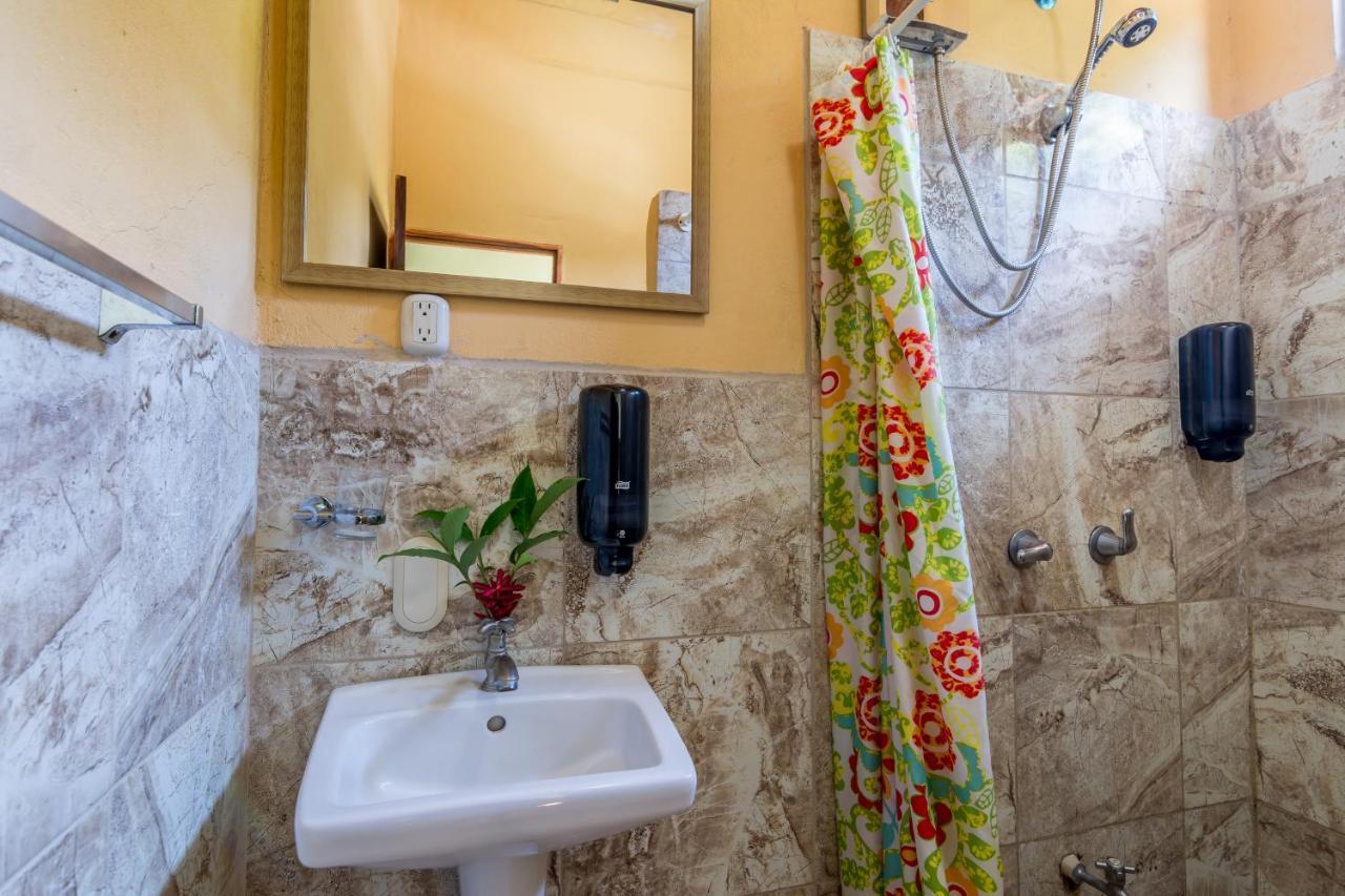 Sea Tower Hotel Puerto Viejo de Talamanca المظهر الخارجي الصورة