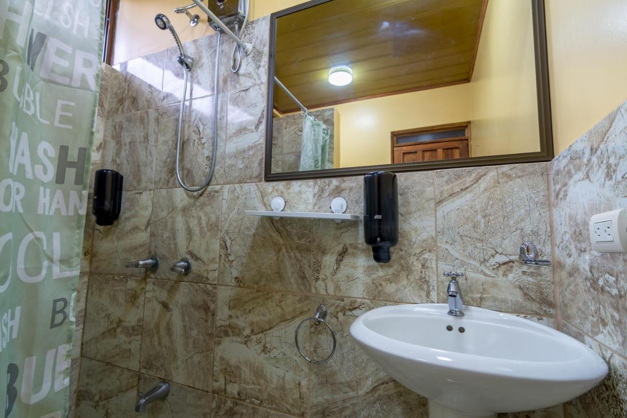 Sea Tower Hotel Puerto Viejo de Talamanca المظهر الخارجي الصورة