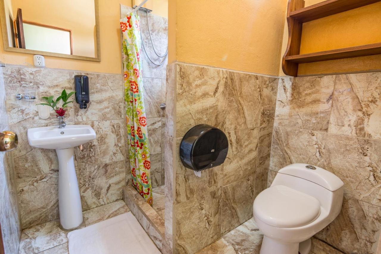 Sea Tower Hotel Puerto Viejo de Talamanca المظهر الخارجي الصورة